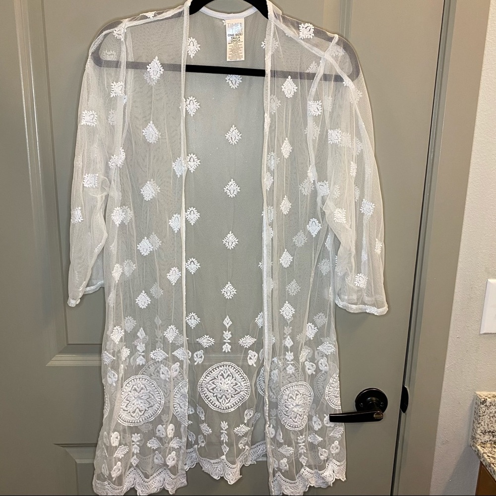 Styles perfectly with some cowgirl boots!